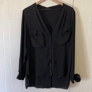 🖤 Zara Button Up Blouse
